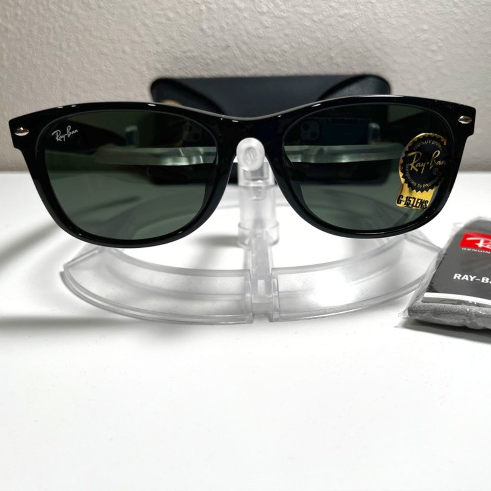 Ray-Ban New Wayfarer sunglasses (RB2132F). Polished black frame/G15 green lenses